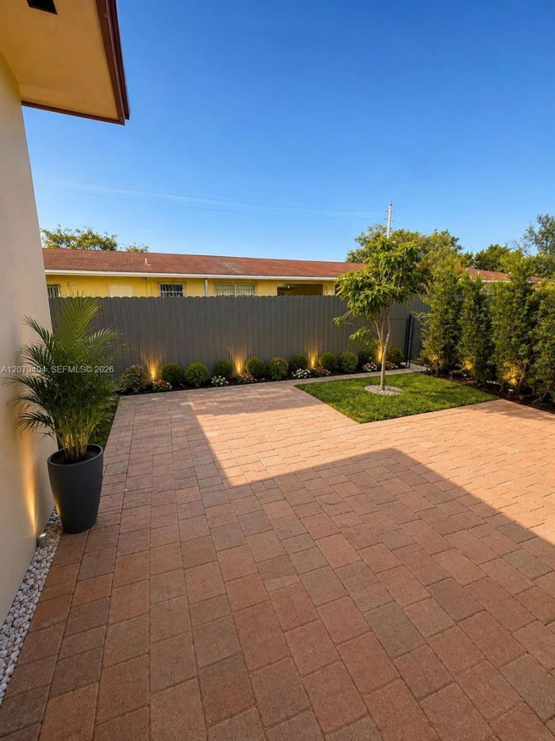 8880 SW 25th St, Unit 8880, Miami, FL 33165 Photo
