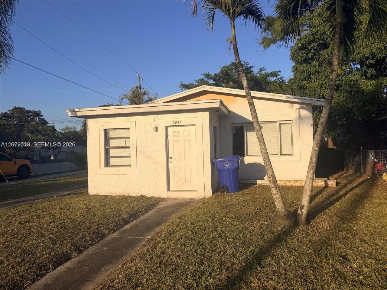 2431 NW 9th St, Fort Lauderdale, FL 33311 Main Photo