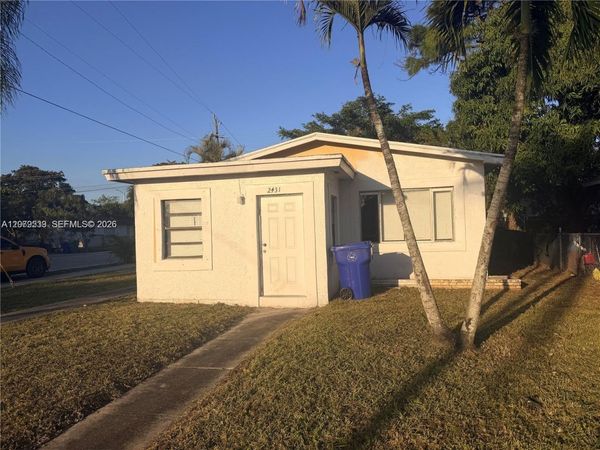 2431 NW 9th St , Fort Lauderdale, FL 33311