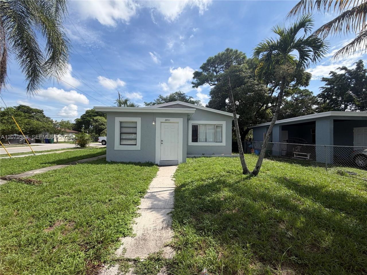 2431 NW 9th St, Fort Lauderdale, FL 33311 Main Photo