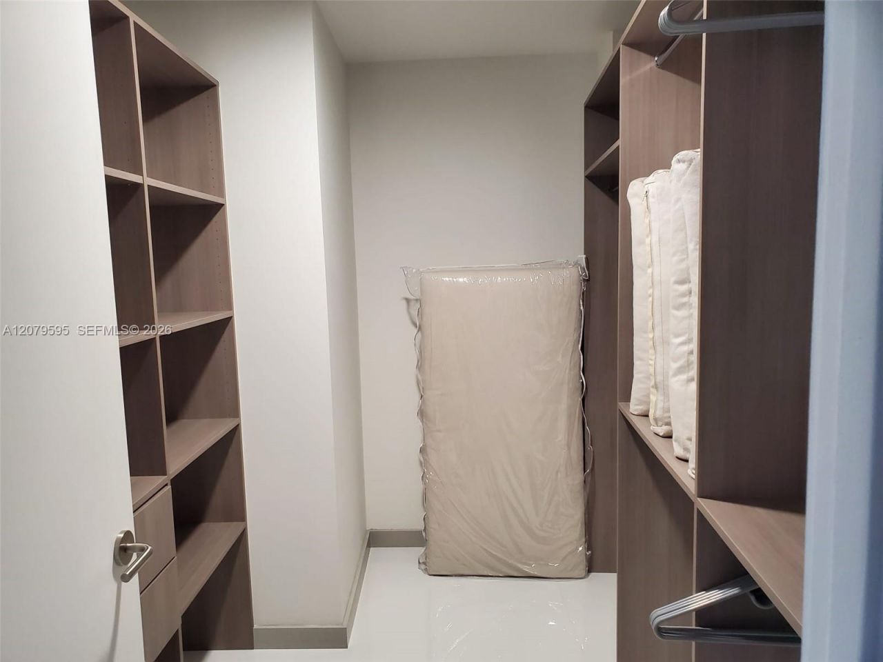 851 NE 1st Ave , Unit 1511, Miami, FL 33132 Photo