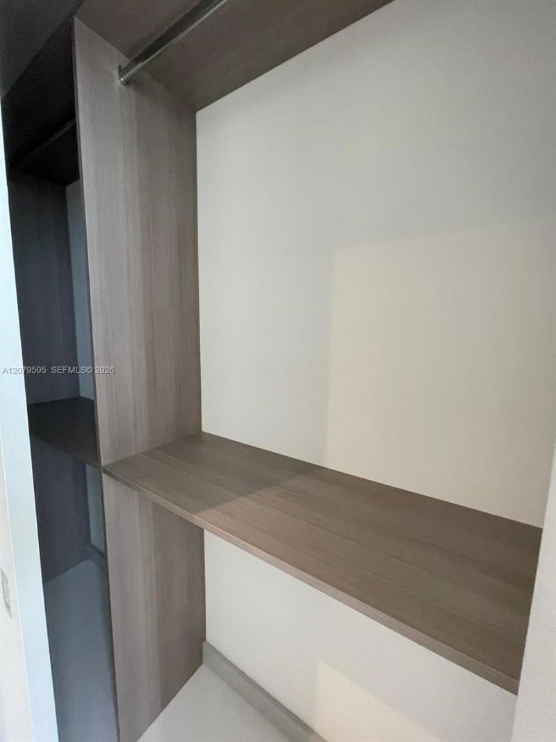 851 NE 1st Ave , Unit 1511, Miami, FL 33132 Photo