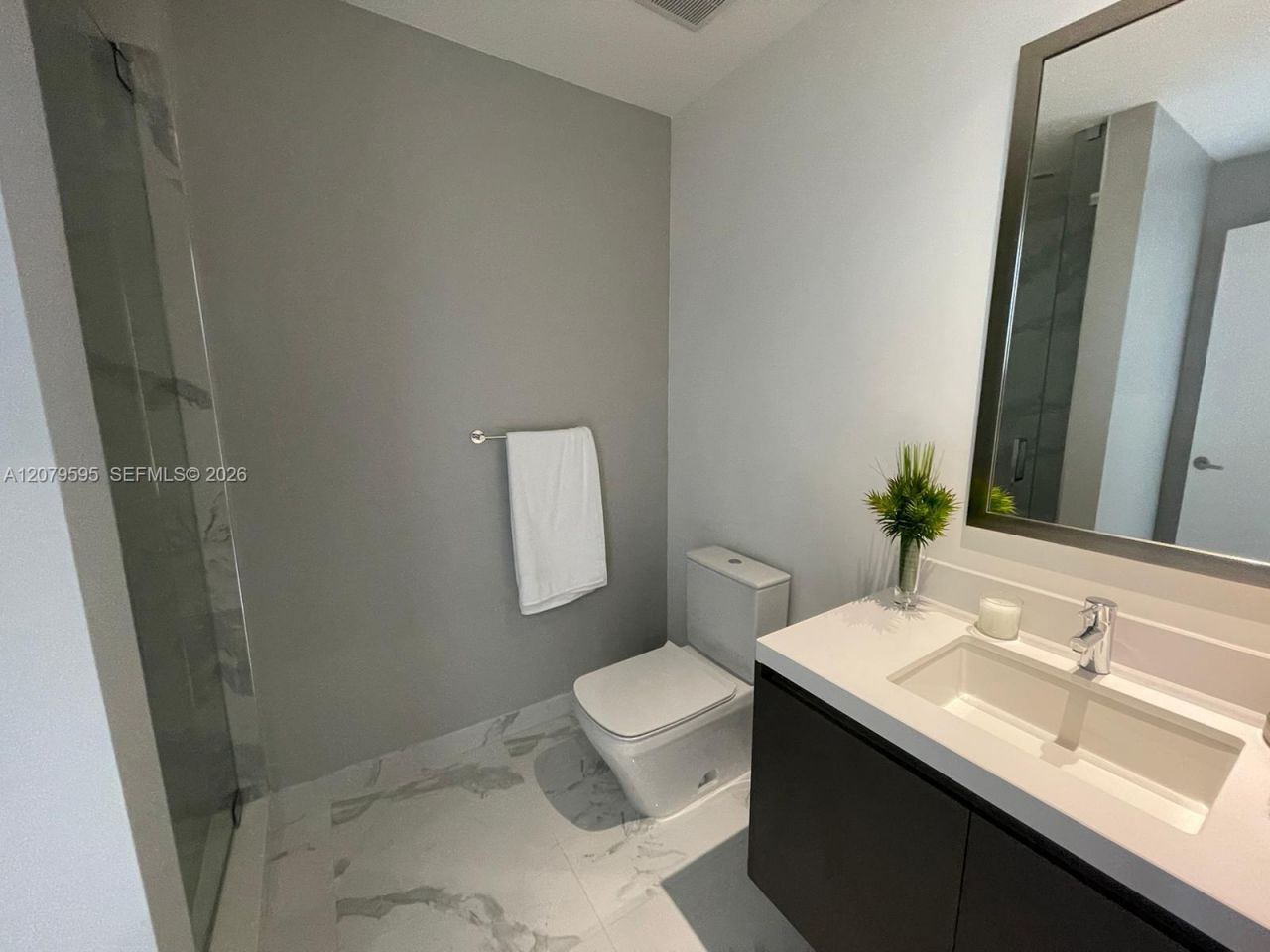 851 NE 1st Ave , Unit 1511, Miami, FL 33132 Photo