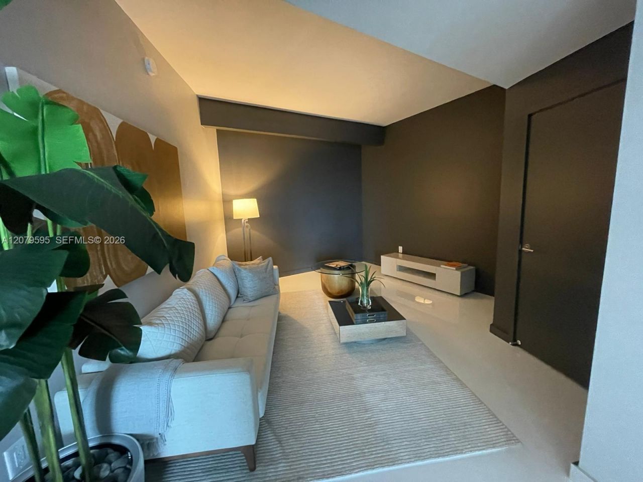 851 NE 1st Ave , Unit 1511, Miami, FL 33132 Photo