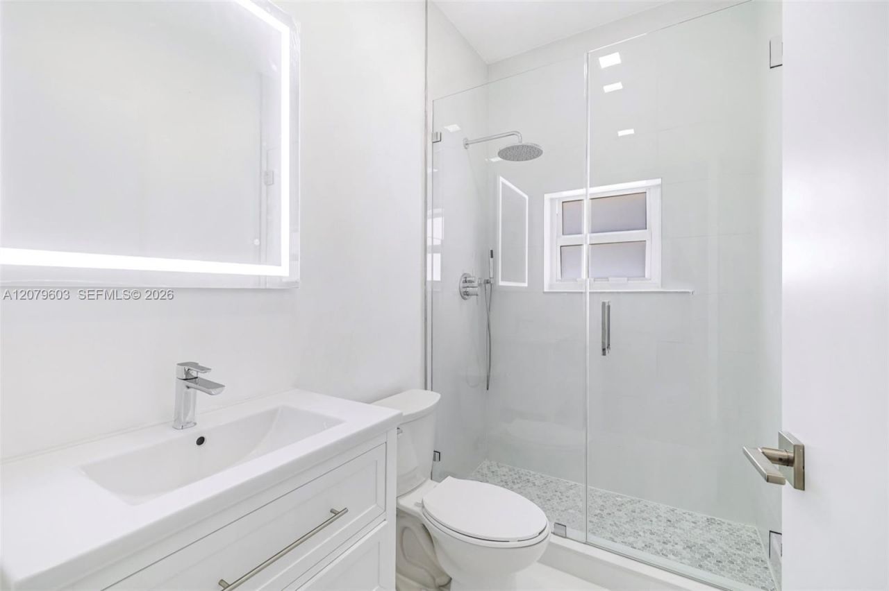 340 NE 125th St, North Miami, FL 33161 Photo