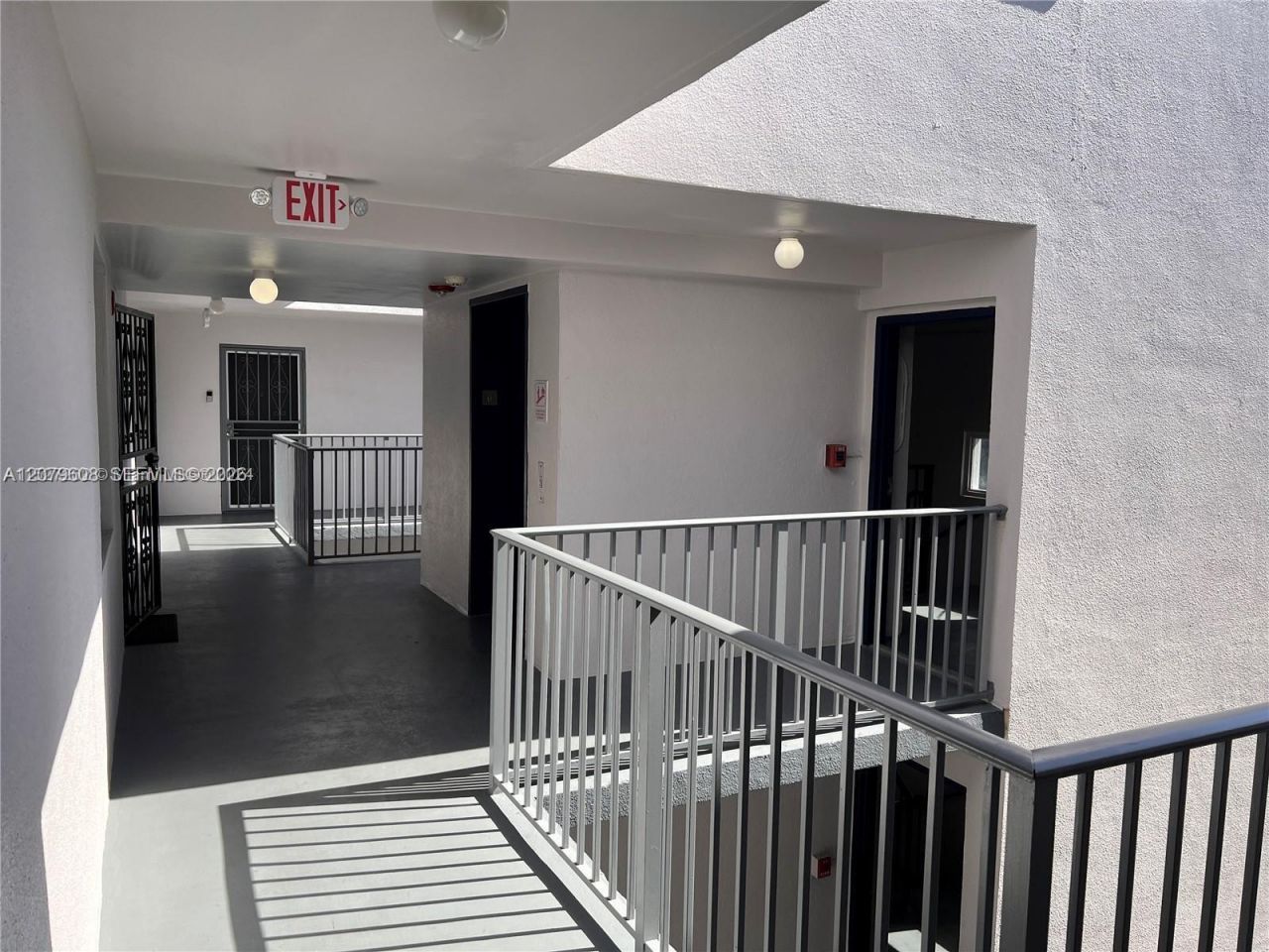 546 SW 1st St, Unit 611, Miami, FL 33130 Photo