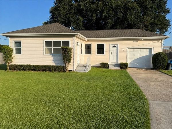 140 ST. CHARLES Place, Hahnville, LA 70057