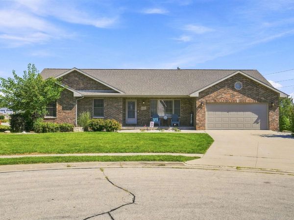 6305 Kiowa Court, Asbury, IA 52002