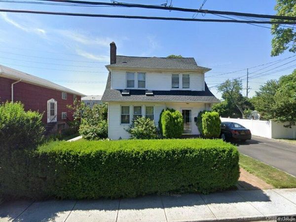 356 Mulry Lane , Unit 2nd Fl, Lawrence, NY 11559
