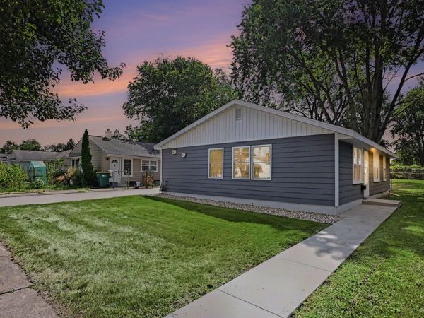 135 Palau Avenue, Mishawaka, IN 46545