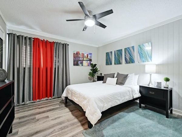 711 Eberhart LN, Unit 213, Austin, TX 78745
