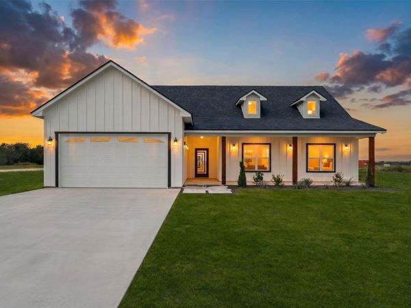 4815 West Farm To Market 485, Buckholts, TX 76518