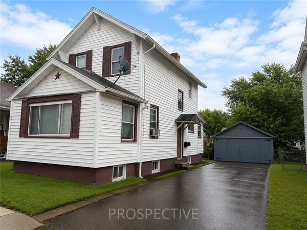 30 Collins Ave, Uniontown, PA 15401