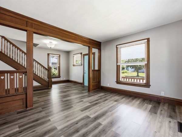 1546 6th Ave SE, Cedar Rapids, IA 52403