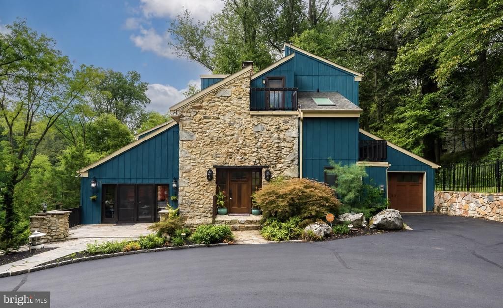 116 OAKWOOD LANE , PHOENIXVILLE, PA 19460