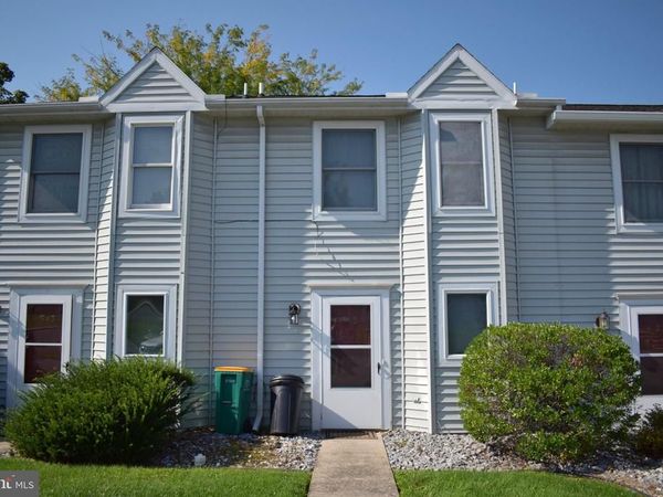 945 ORCHARD DRIVE , CHAMBERSBURG, PA 17201