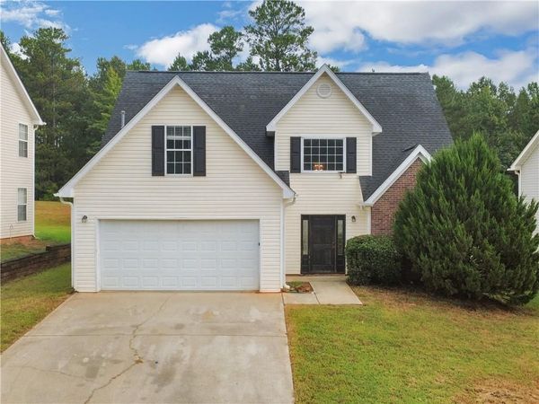 11704 Spring Lake Way, Fayetteville, GA 30215