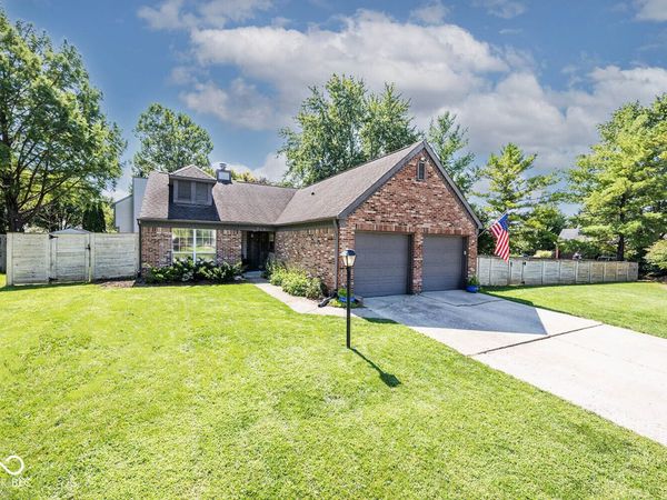 7781 Jamestown South Drive, Fishers, IN 46038
