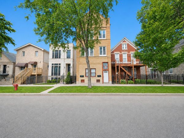 3320 S Carpenter Street , Chicago, IL 60608