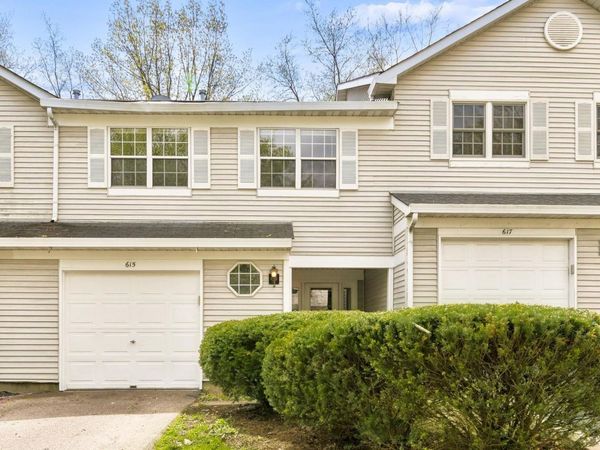 615 Buckskin Lane , Carpentersville, IL 60110