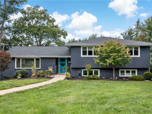 2640 Thorntree Dr, Pittsburgh, PA 15241
