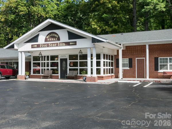 2474 Soco Road , Maggie Valley, NC 28751