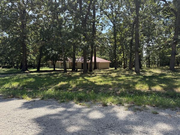 1032 Roanoke Lane, Marshfield, MO 65706