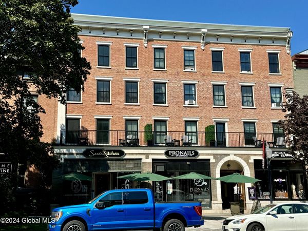 423 Broadway, Unit 44, Saratoga Springs, NY 12866