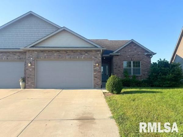 4504 THOMPSON Road, Springfield, IL 62711
