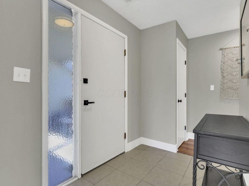 1212 Lake Shore Drive, Unit C, Columbus, OH 43204 Photo 6