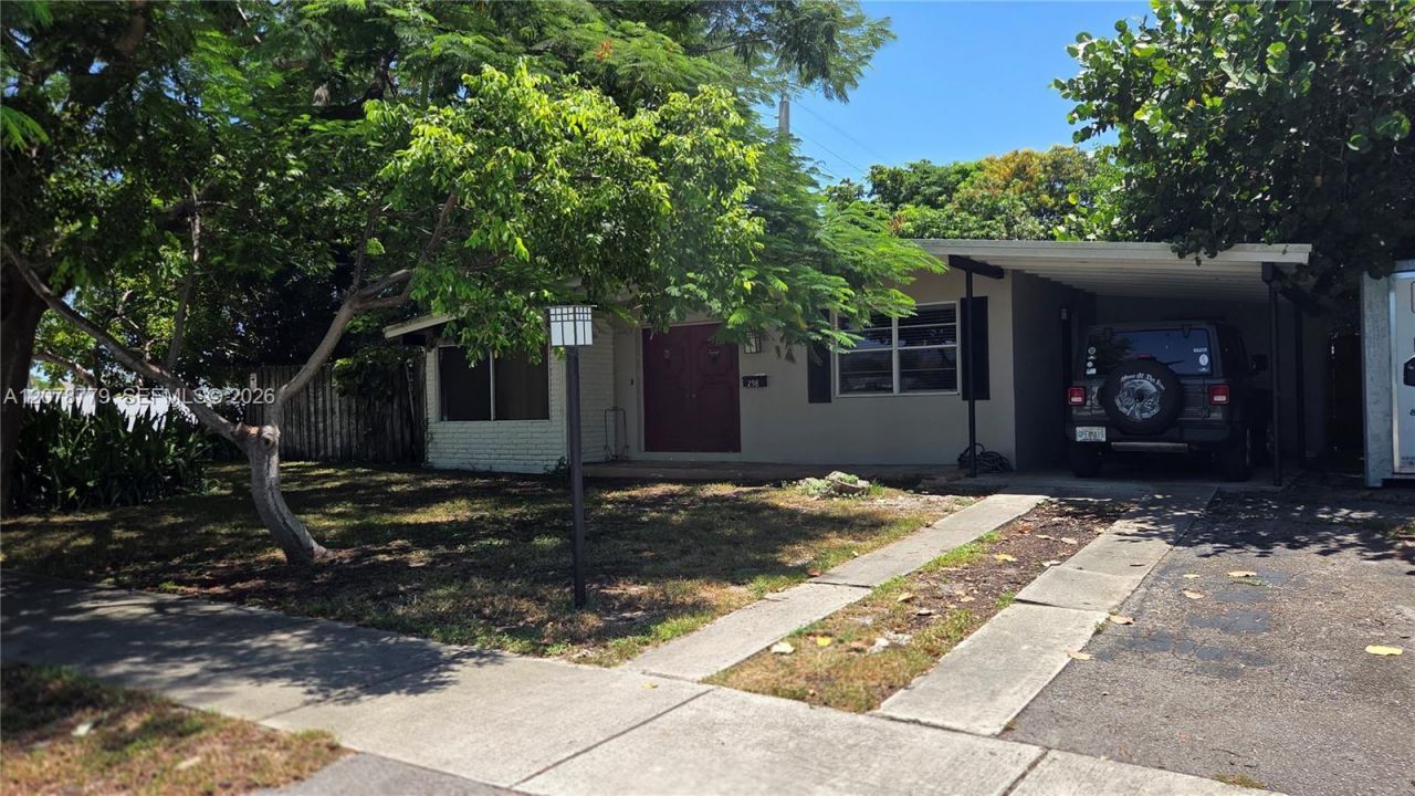298 NE 46th St, Deerfield Beach, FL 33064 Main Photo