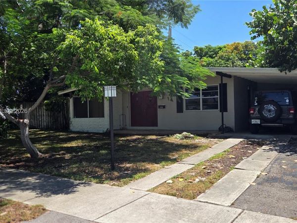 298 NE 46th St , Deerfield Beach, FL 33064