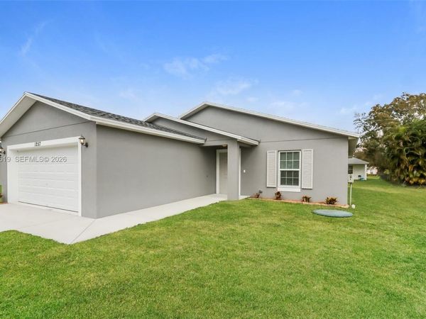 1257 SW Century Ave , Port St. Lucie, FL 34953