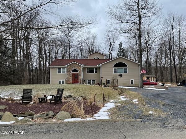 1016 Overlook Trail , Newfoundland, PA 18445