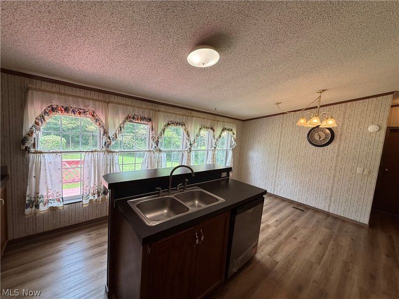 316 Cherie Avenue, Richmond, OH 43944 Photo 10