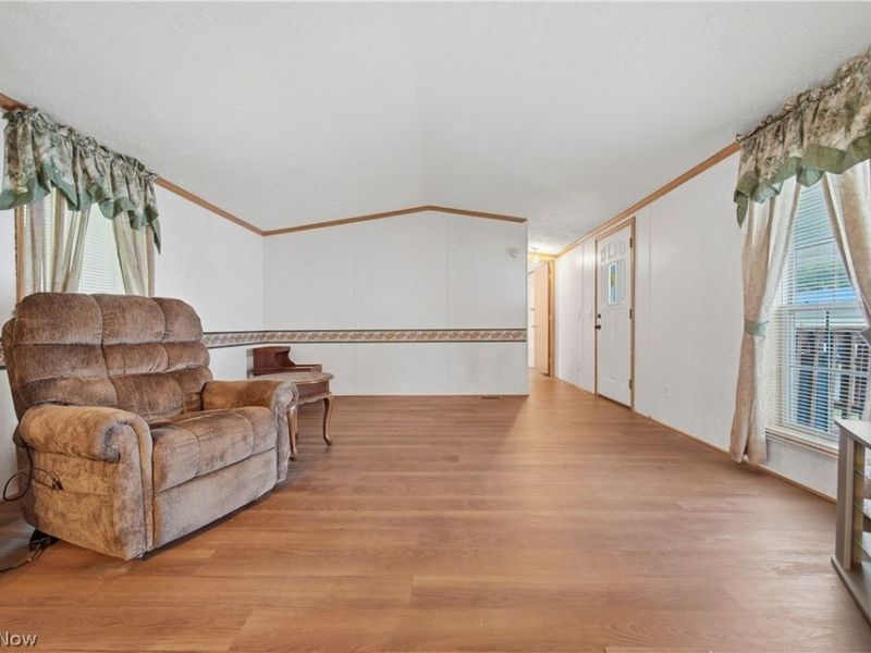 83 Helen Street, Barberton, OH 44203 Photo 3