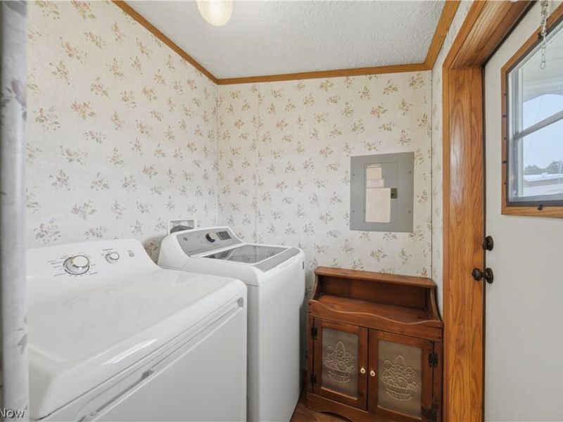 83 Helen Street, Barberton, OH 44203 Photo 6