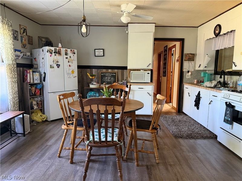 105 School Street, Killbuck, OH 44637 Photo 7
