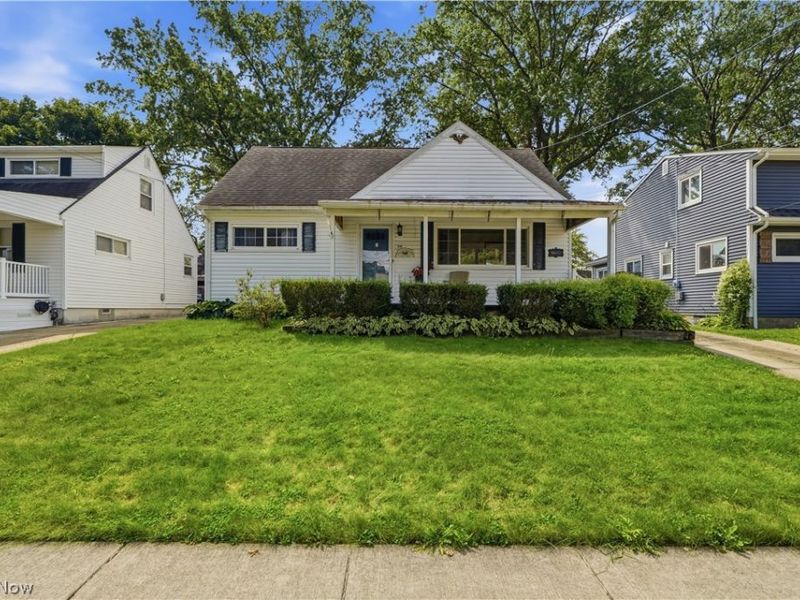 318 Lehigh Avenue, Cuyahoga Falls, OH 44221 Photo 1