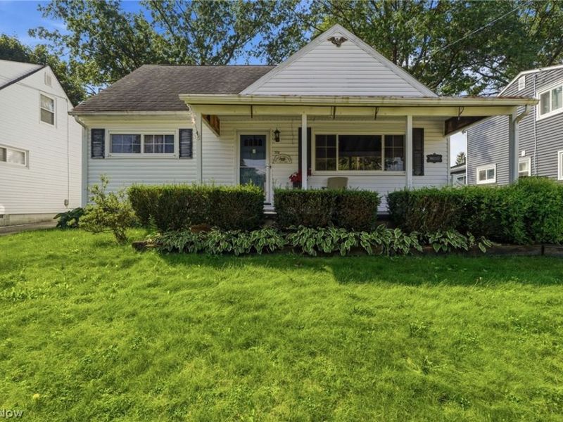 318 Lehigh Avenue, Cuyahoga Falls, OH 44221 Photo 2