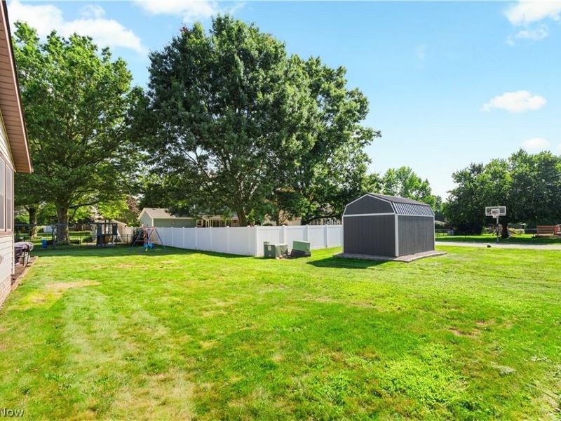 12534 Springwater Avenue NW, Uniontown, OH 44685 Photo 5