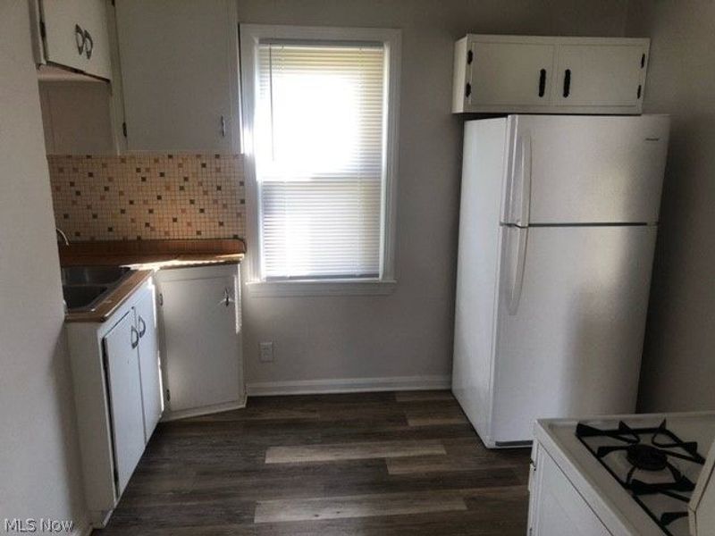5717 Flowerdale Avenue, Cleveland, OH 44144 Photo 2