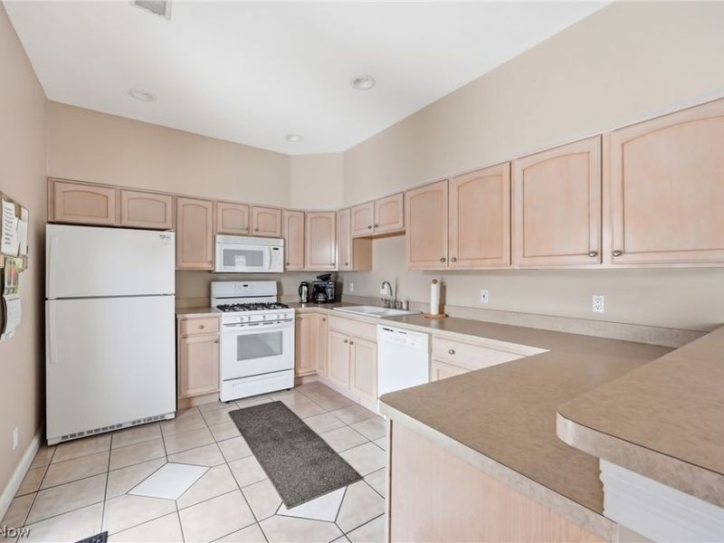 568 Lakeview Boulevard, Unit 568, Lake Milton, OH 44429 Photo 27