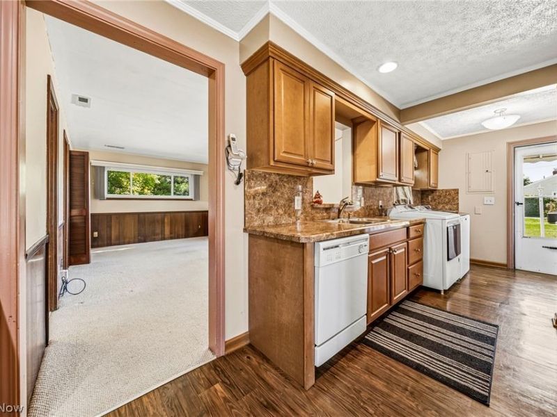 1411 Orchard Heights Drive, Mayfield Heights, OH 44124 Photo 8