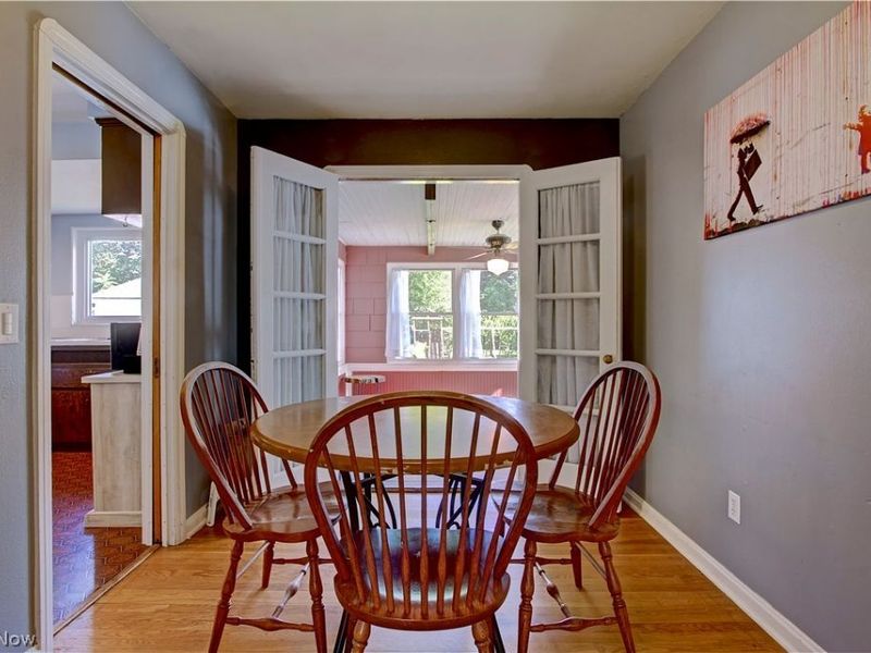 21870 Seabury Avenue, Fairview Park, OH 44126 Photo 12