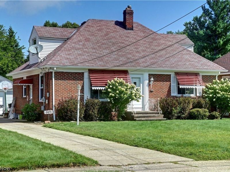 21870 Seabury Avenue, Fairview Park, OH 44126 Photo 2