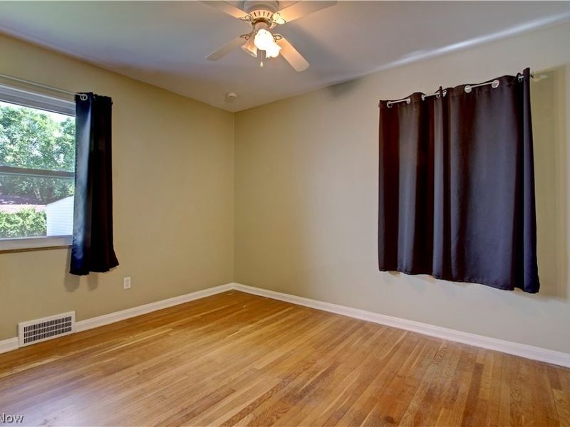 21870 Seabury Avenue, Fairview Park, OH 44126 Photo 21