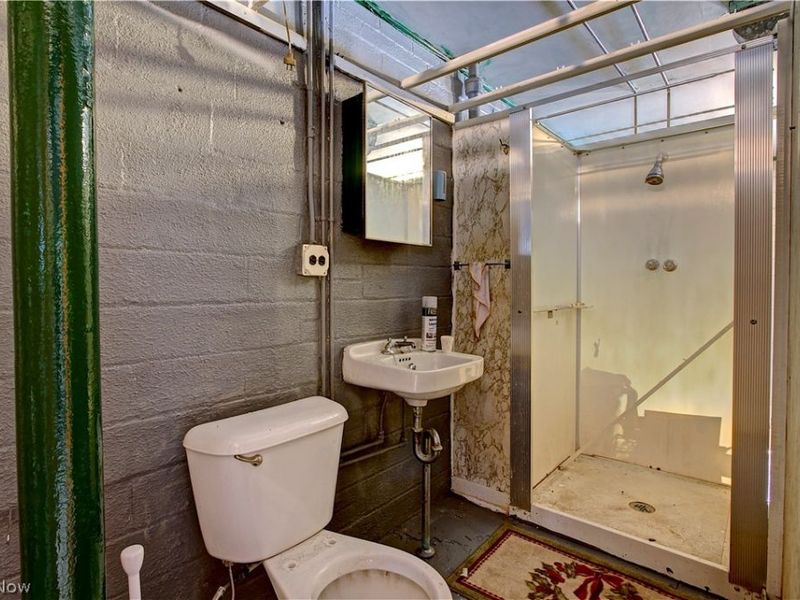 21870 Seabury Avenue, Fairview Park, OH 44126 Photo 33