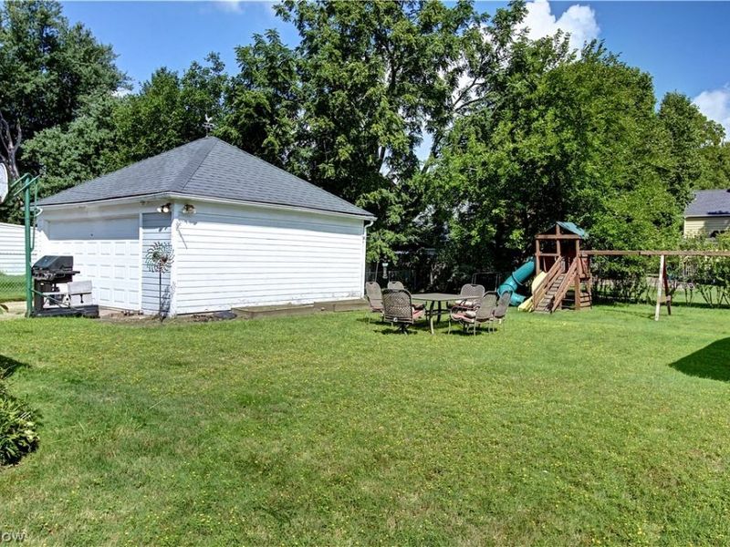 21870 Seabury Avenue, Fairview Park, OH 44126 Photo 36