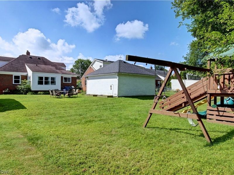 21870 Seabury Avenue, Fairview Park, OH 44126 Photo 38
